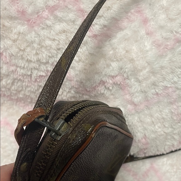 Louis Vuitton Brown Crossbody Bag - Picture 14 of 14